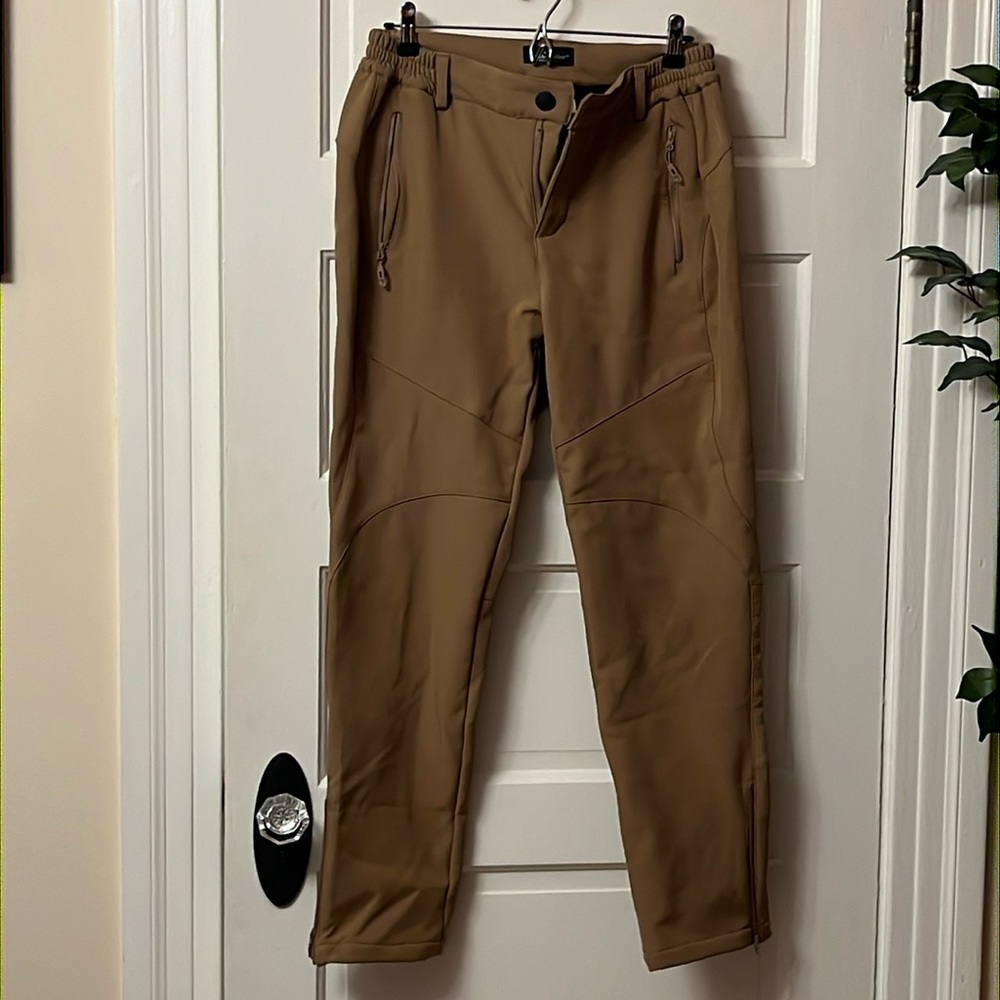 Northbound Gear Adventure Pants - Waterproof - Size  8 Short